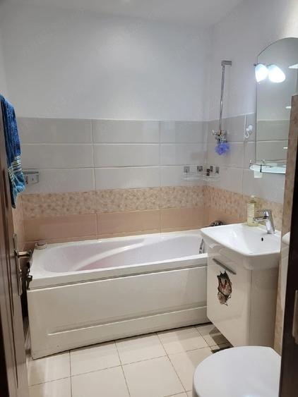 Apartament cu 2 camere semidecomandat în Giurgiului