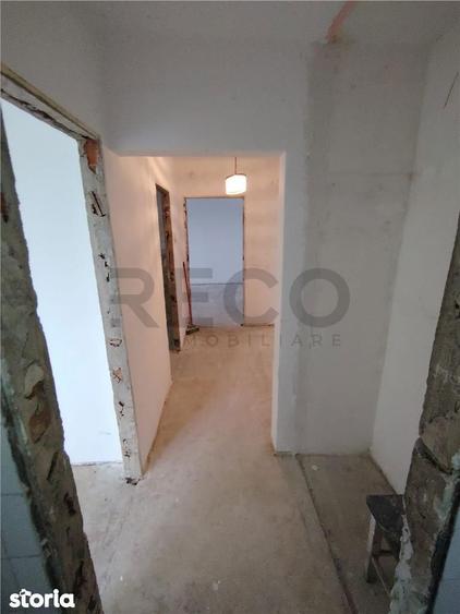 Apartament cu 3 camere decomandat în Central