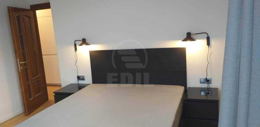 Apartament cu 3 camere decomandat în Florești