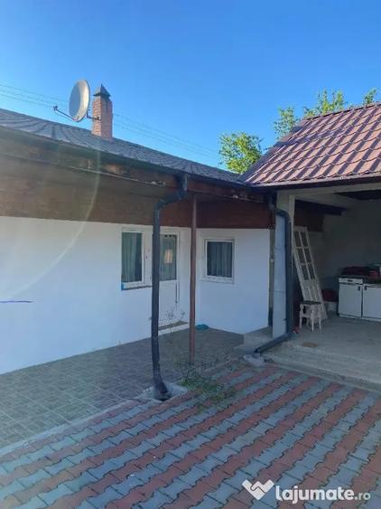 Casă cu 3 camere cu Teren 1000 Mp în Chiscani