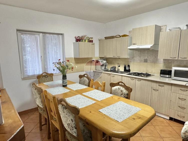 Casă cu 9 camere în Central