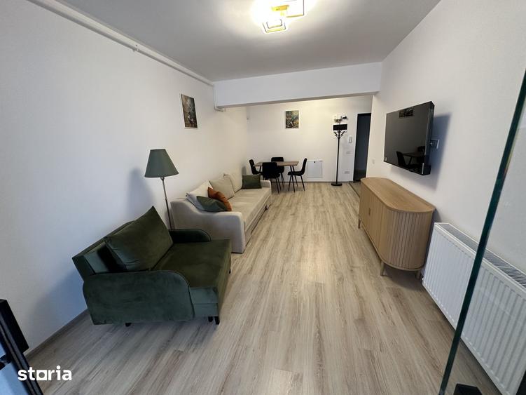 Apartament cu 2 camere semidecomandat în Apărătorii Patriei