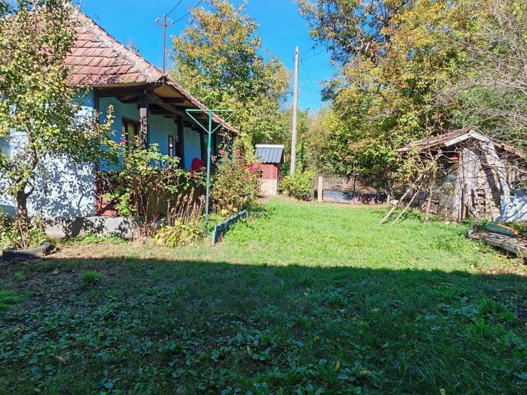 Casă cu 3 camere în Năpradea