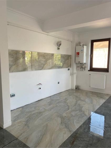 Apartament cu 2 camere decomandat în Jiului