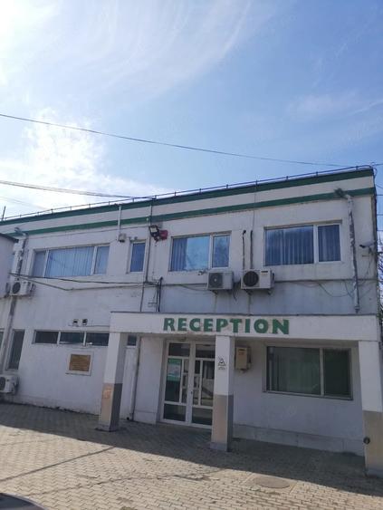 Spațiu comercial, de 1,100 mp, în Central