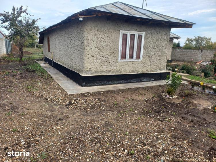 Casă cu 4 camere cu Teren 1600 Mp în Fundeni