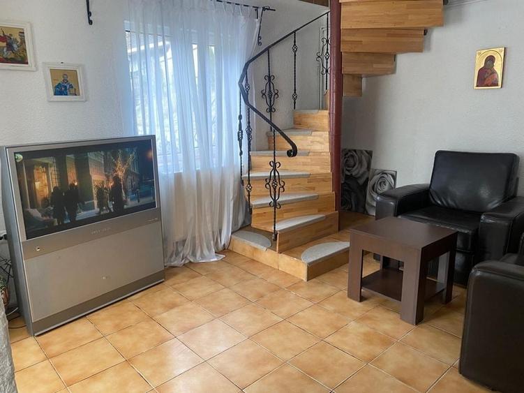 Casă cu 4 camere cu Teren 600 Mp în Central