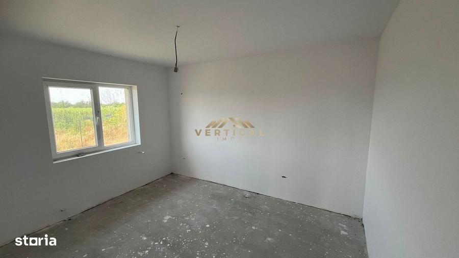 Casă cu 3 camere cu Teren 383 Mp în Vidra