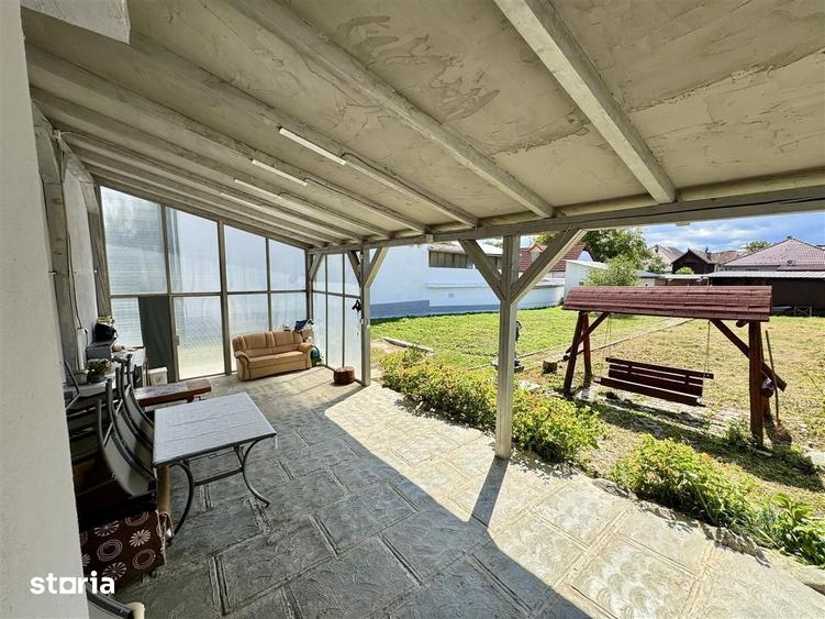 Casă cu 4 camere cu Teren 1280 Mp în Valea Aurie