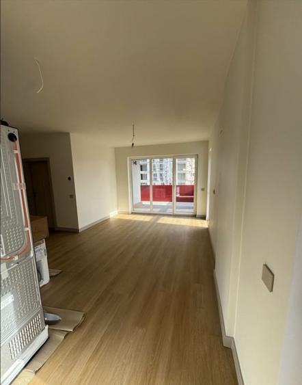 Apartament cu 3 camere semidecomandat în Iris