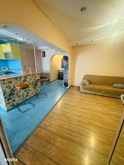 Apartament cu 3 camere în Mazepa 1