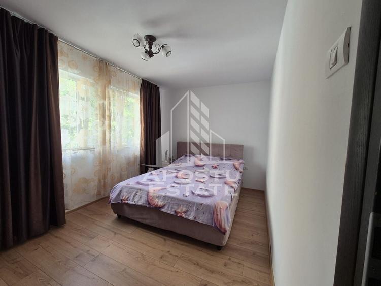 Apartament cu 3 camere semidecomandat, mobilat în Circumvalațiunii