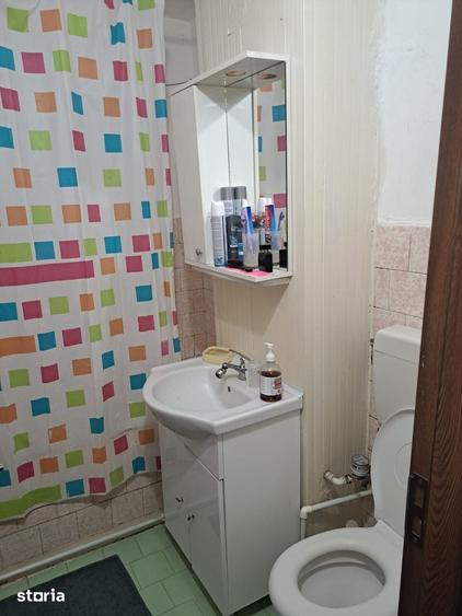 Apartament cu 2 camere decomandat în Broșteni