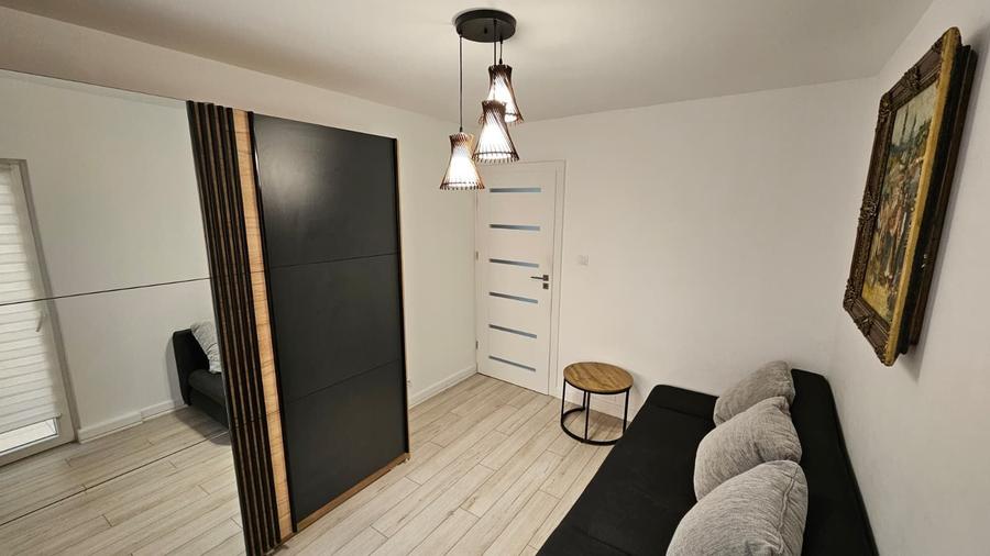 Apartament cu 4 camere decomandat, mobilat în Zorilor