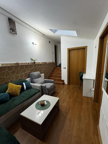 Apartament cu 3 camere în Piața Cluj