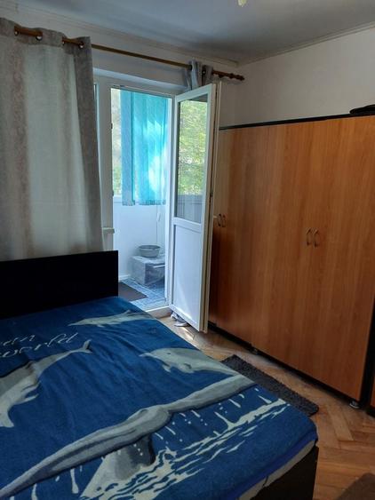 Apartament cu 2 camere nedecomandat în George Enescu