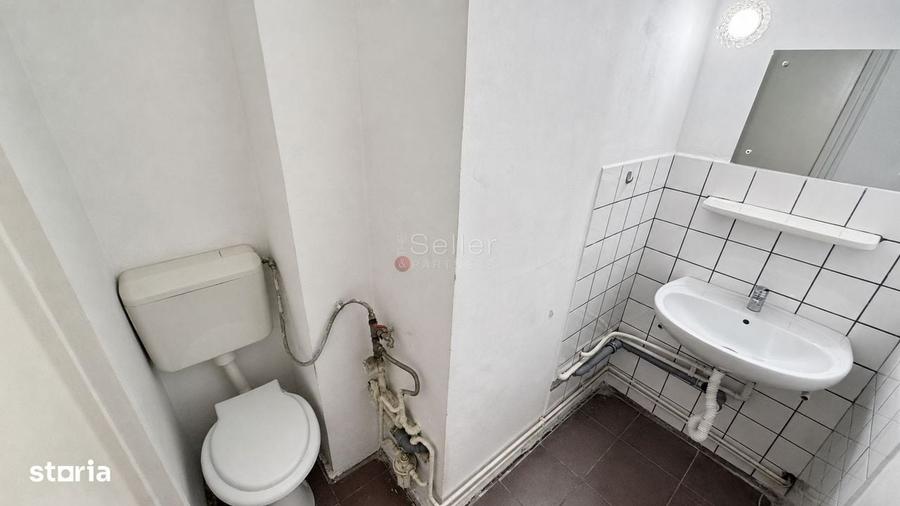 Apartament cu 3 camere decomandat în Astra