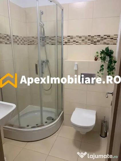 Apartament cu 3 camere semidecomandat în Băneasa