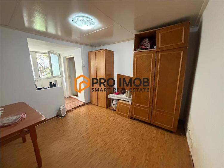 Casă individuală cu 3 camere cu Canalizare în 1 Decembrie