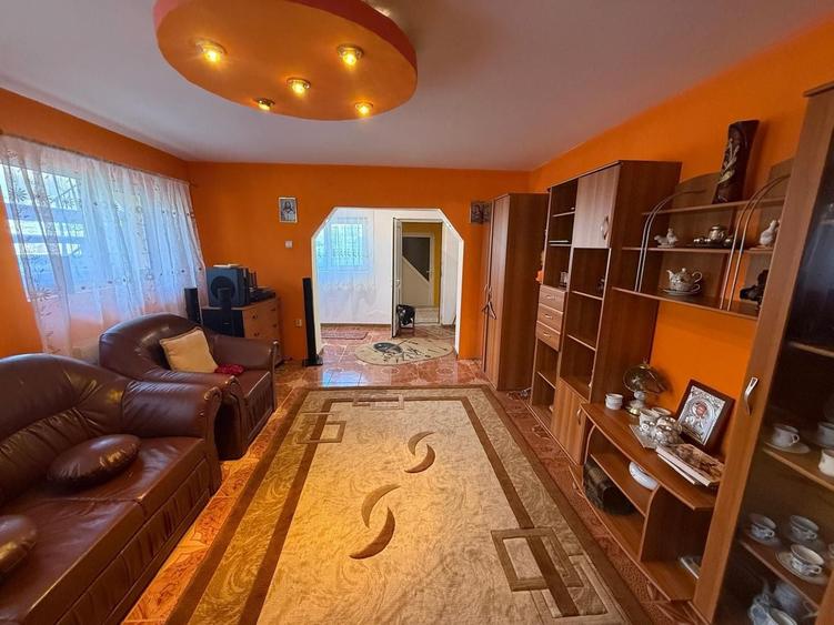 Casă cu 6 camere cu Canalizare în Bezdead