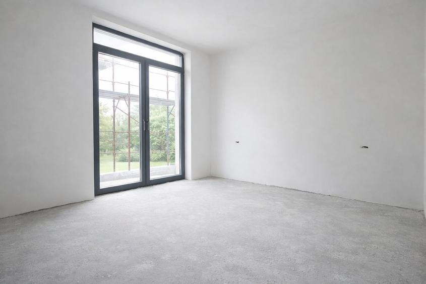 Duplex cu 4 camere cu Canalizare în Central