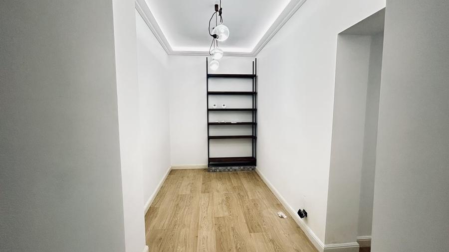 Apartament cu 3 camere în Calea Victoriei