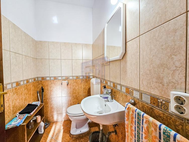 Apartament cu 3 camere decomandat, mobilat în P-ța Alba Iulia