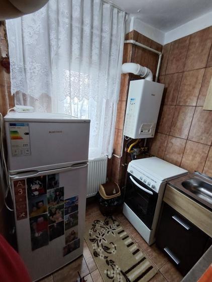 Garsonieră decomandată în 9 Mai