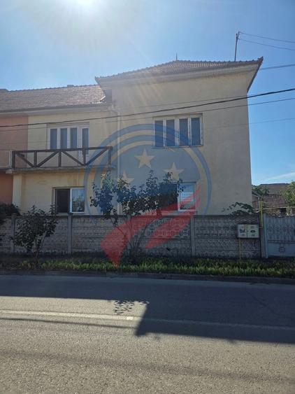 Duplex cu 4 camere cu Canalizare în Central