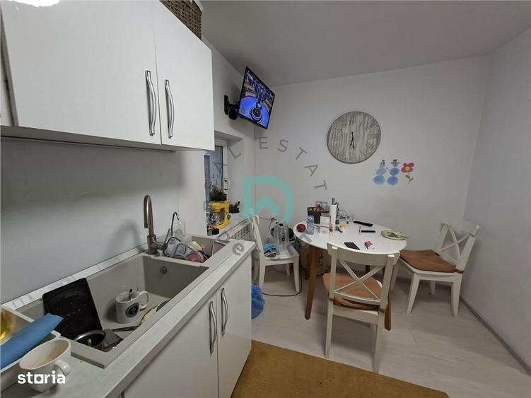 Casă cu 6 camere cu Teren 50 Mp în Centrul Istoric