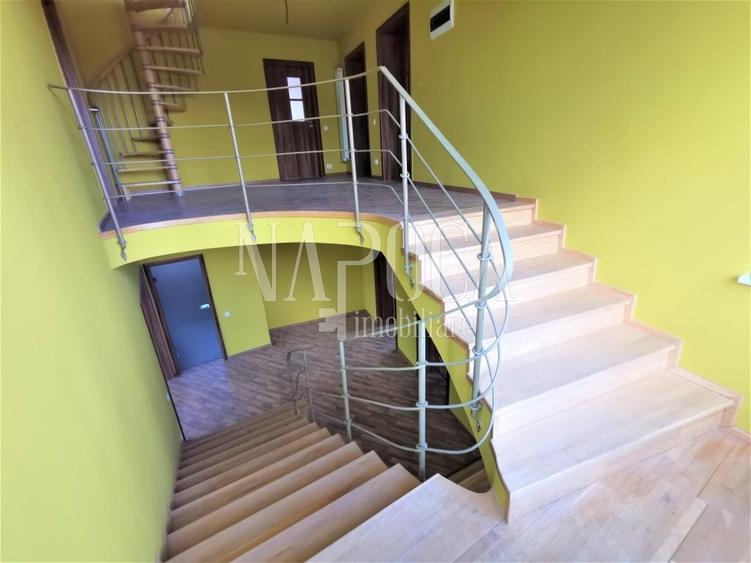 Casă individuală cu 9 camere cu Canalizare în Gruia