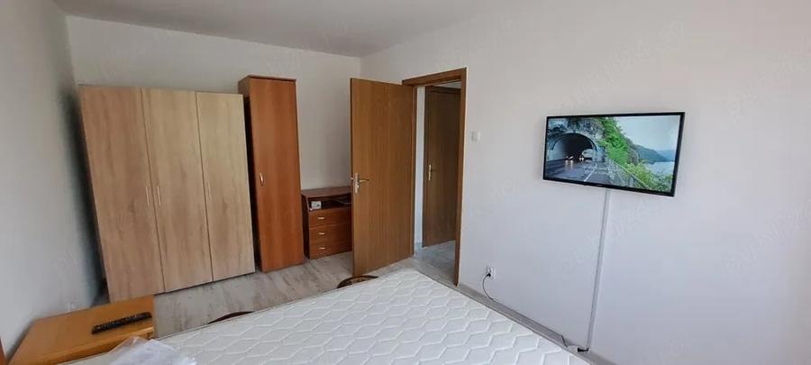 Apartament cu 2 camere semidecomandat în Cornișa