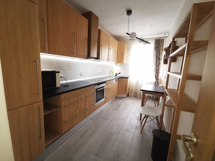 Apartament cu 2 camere decomandat în Albești