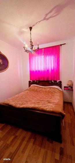 Casă cu 4 camere în Racovița