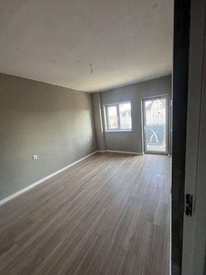 Apartament cu 4 camere în Lotrioara