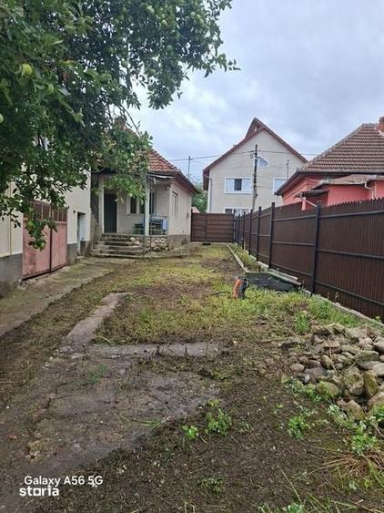 Casă cu 3 camere cu Teren 700 Mp în Central