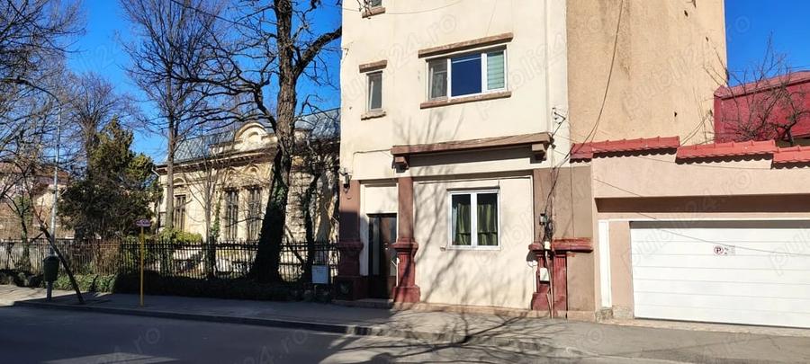 Apartament cu 5 camere semidecomandat, mobilat în Calea Victoriei