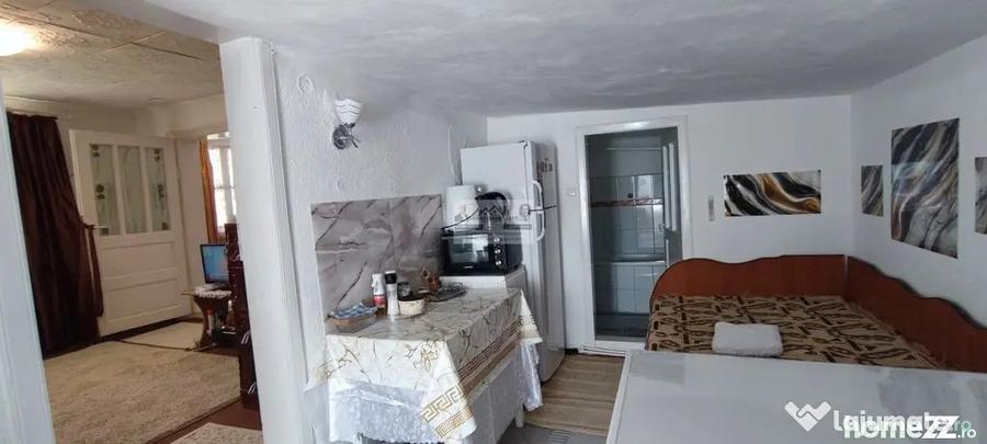 Casă cu 2 camere cu Teren 3811 Mp în Buciumeni