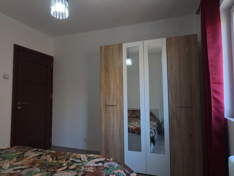 Apartament cu 3 camere nedecomandat în P-ța Alba Iulia