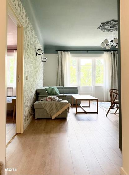 Apartament cu 3 camere semidecomandat în Central
