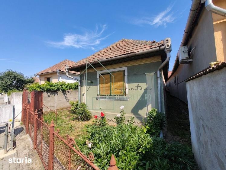 Casă cu 4 camere cu Teren 300 Mp în Central