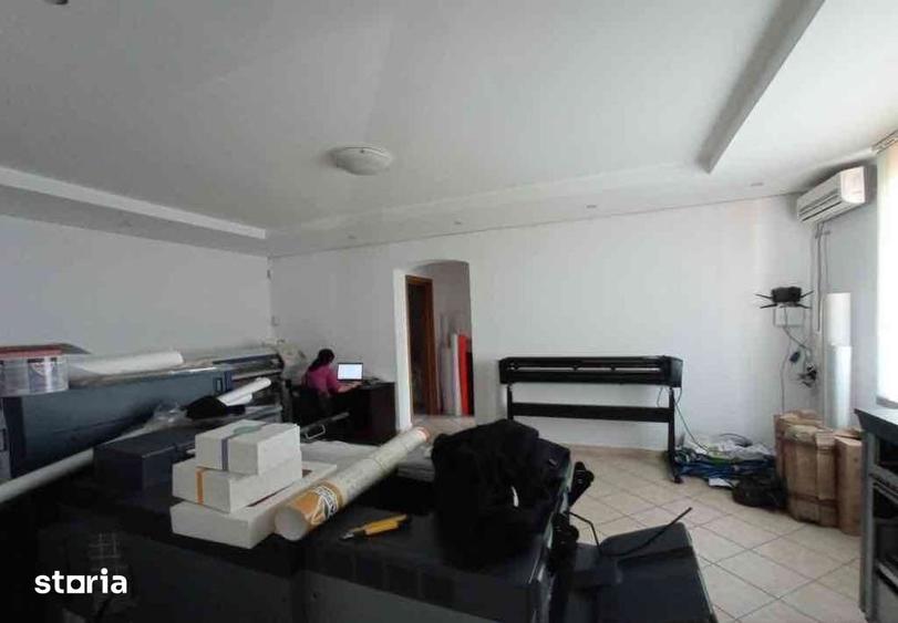 Casă cu 7 camere cu Teren 250 Mp în Vitan