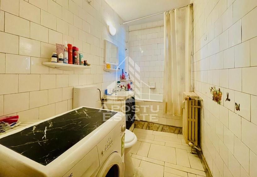 Apartament cu 3 camere decomandat în Aurel Vlaicu