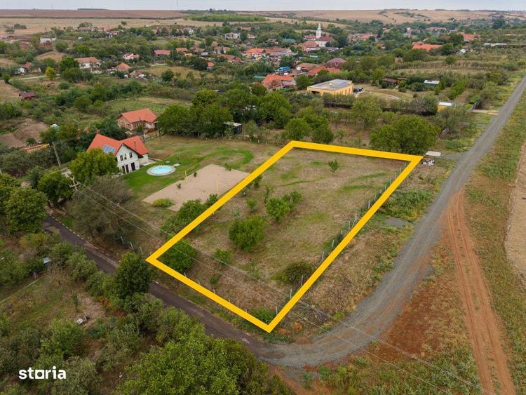Teren de 1584 mp, în Pișchia