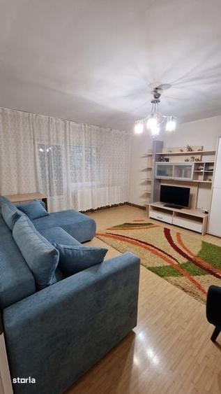 Apartament cu 3 camere decomandat în Micro 16