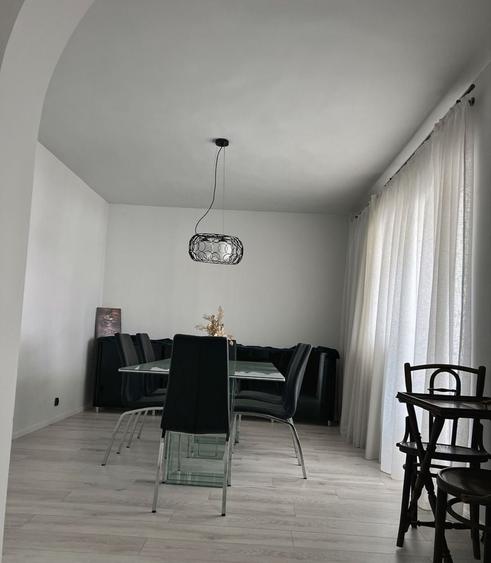 Casă cu 4 camere în Colentina