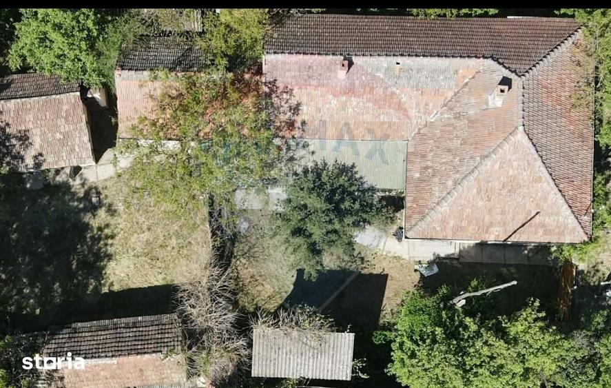 Casă cu 4 camere cu Teren 2676 Mp în Ciumeghiu