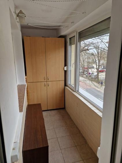 Apartament cu 3 camere semidecomandat, mobilat în Bucureștii Noi