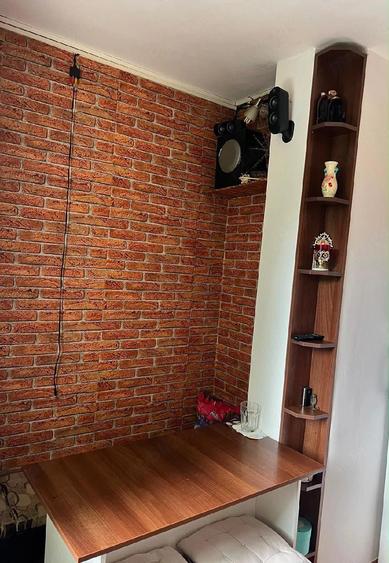Apartament cu 3 camere decomandat în 1 Mai