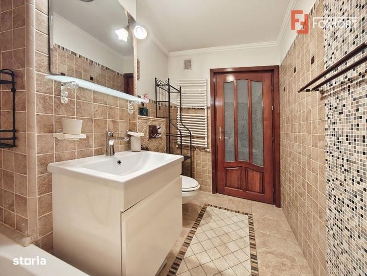 Apartament cu 3 camere decomandat în Girocului